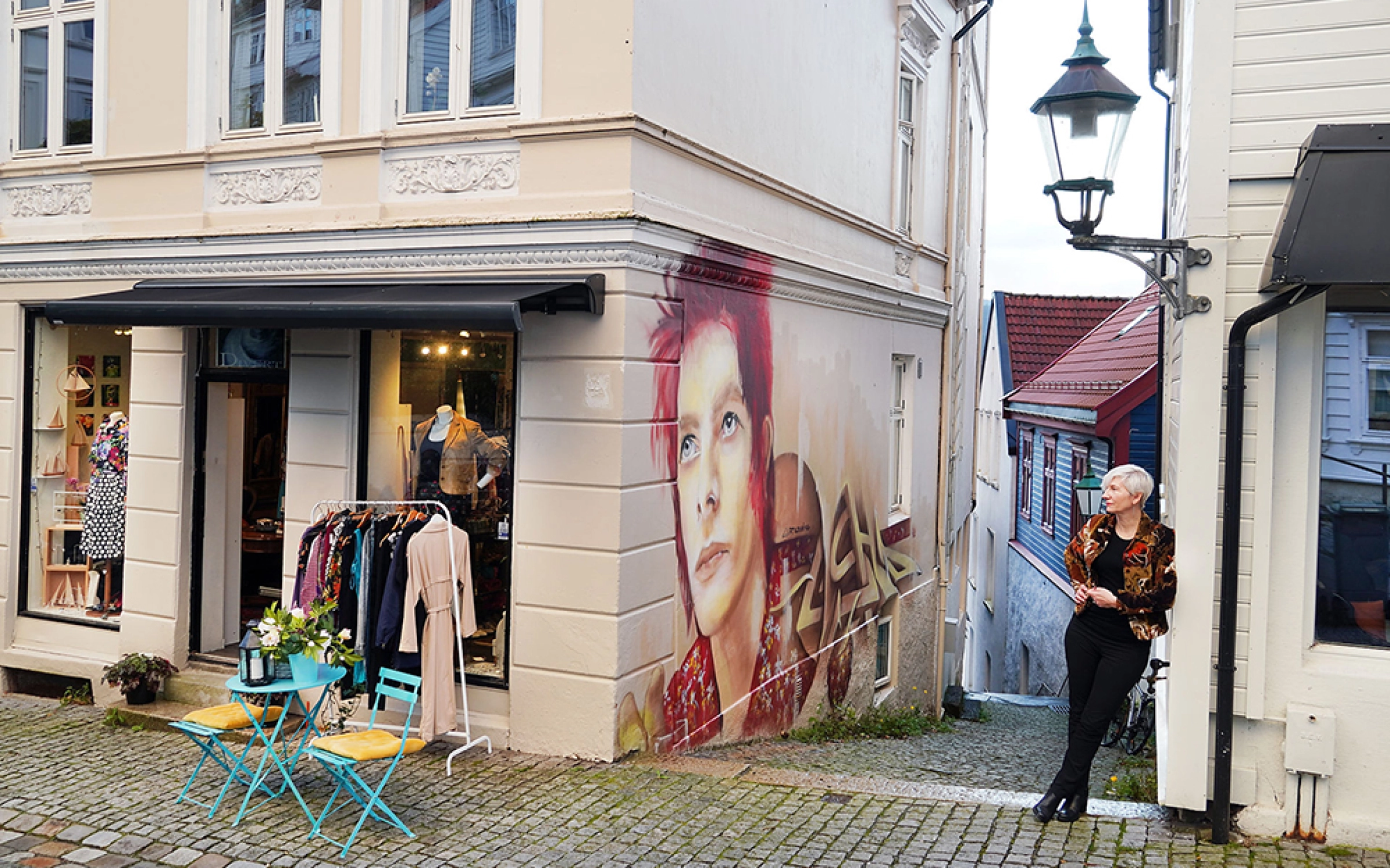 Shopping. Photo- Christine Baglo.jpg