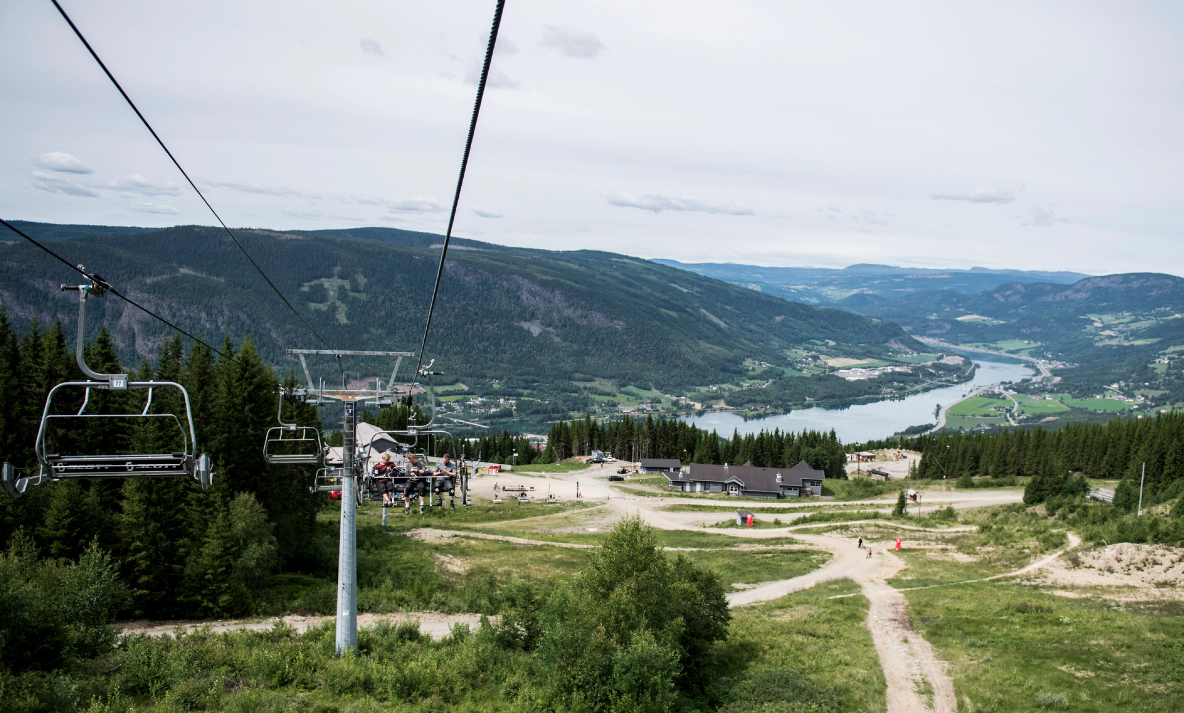 The Gondola takes you to the top - Mosetertoppen_Gisle Johnsen - Hafjell Bike Park.png