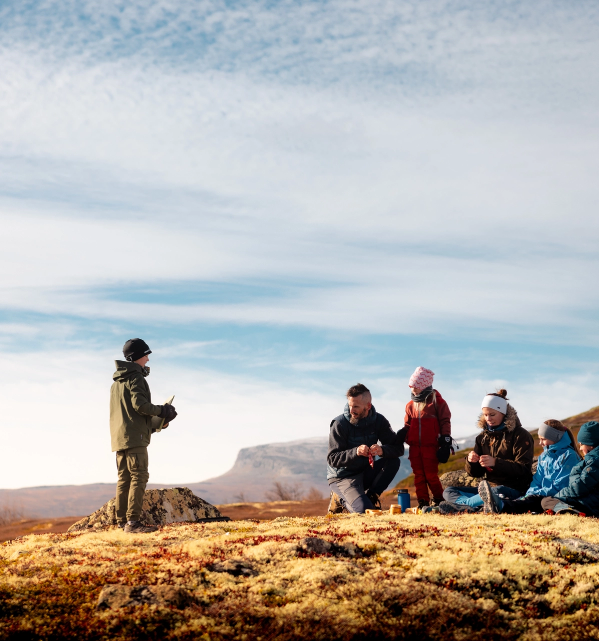 Familie på høsttur. Foto: Paul Lockhart