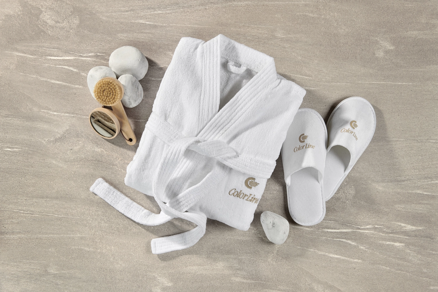Color Line bathrobe and slippers